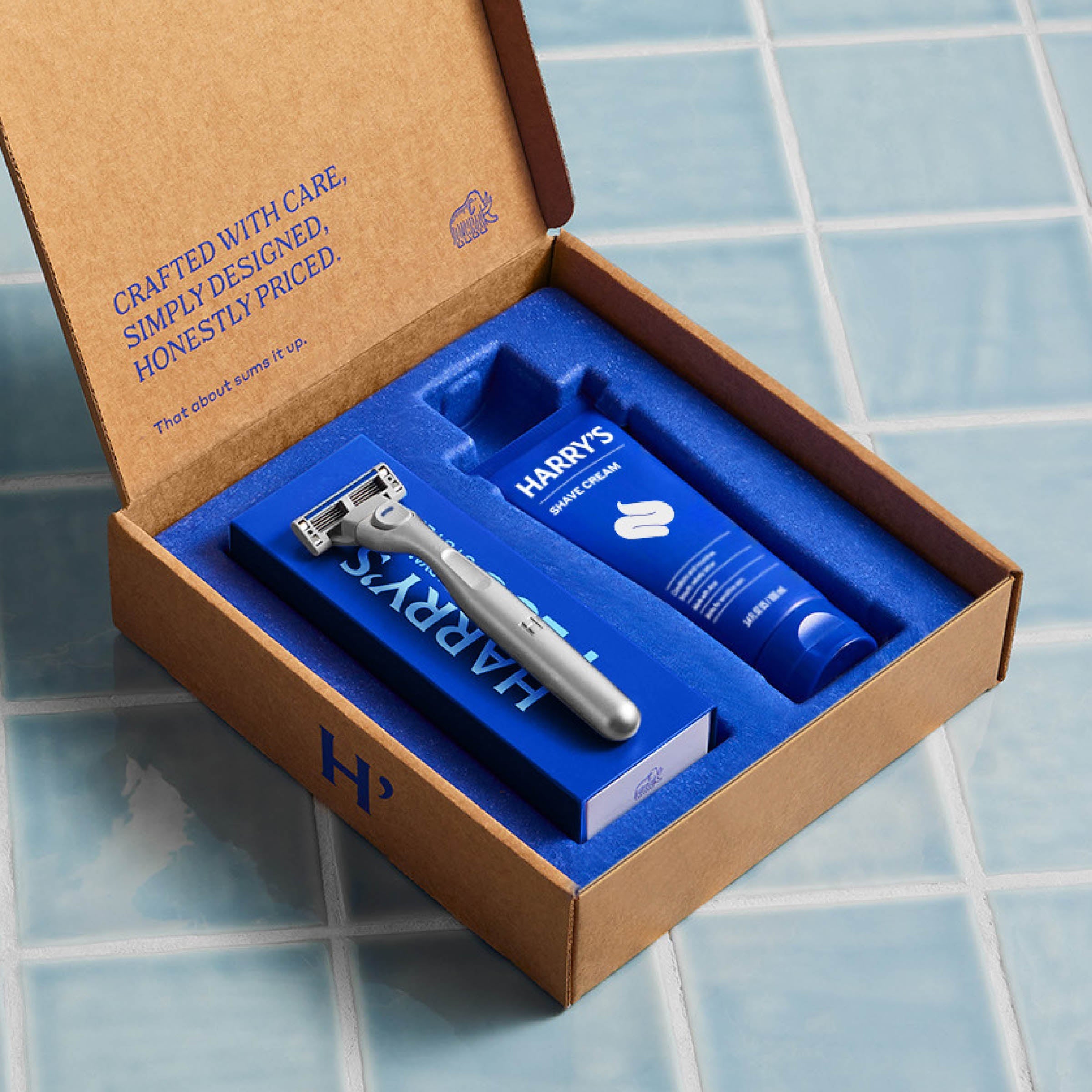 Harry's Plus Shave Set - Sharp Shaving Razor