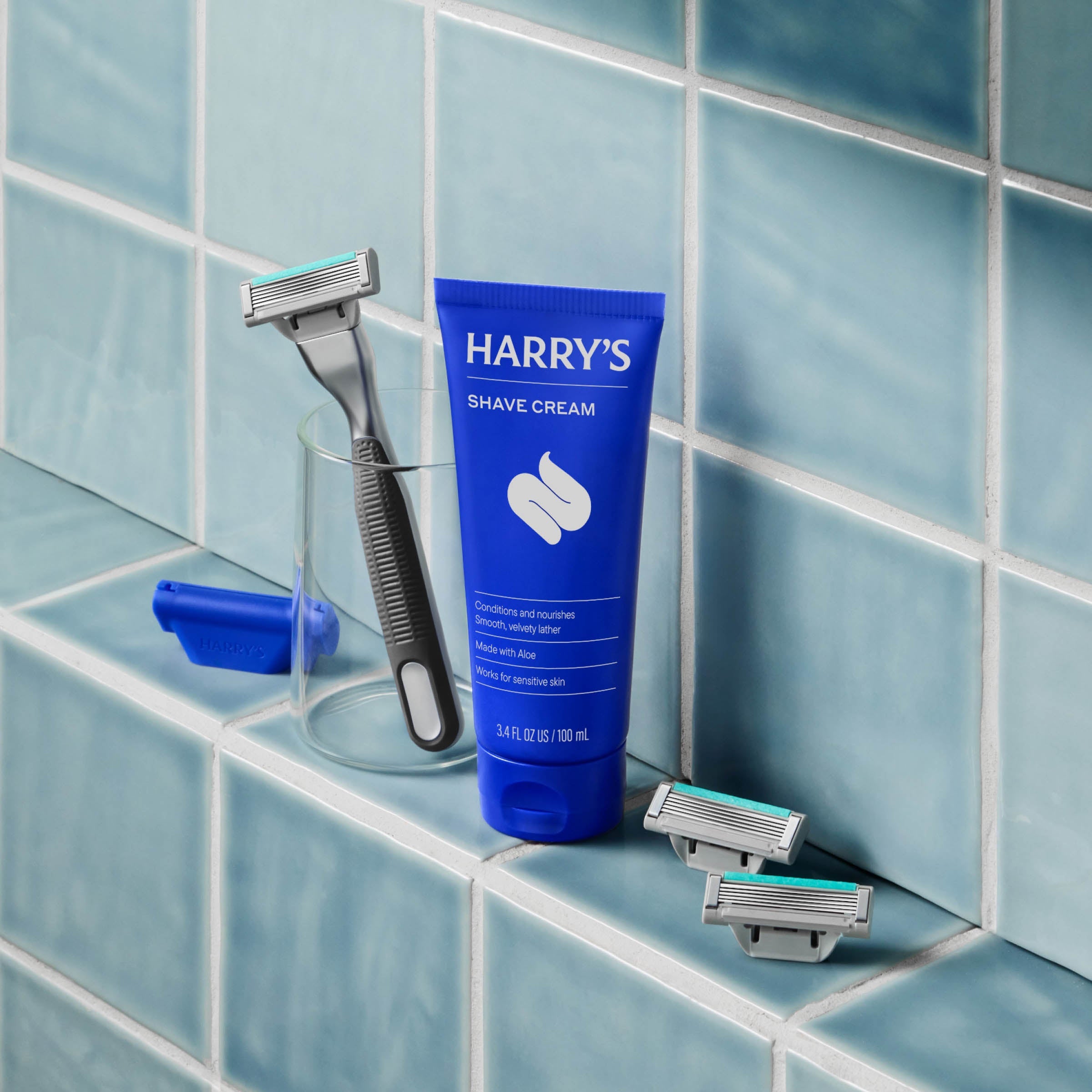 Harry's Plus Shave Set - Sharp Shaving Razor